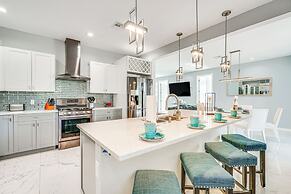 5 Mi to Beach: Luxe Home w/ Spa in Cape Coral!