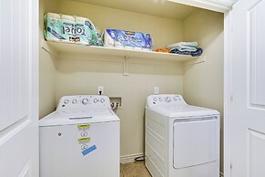 Hike, Golf & Ski: Family Home in South Jordan