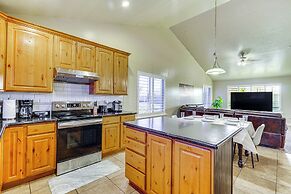 Hike, Golf & Ski: Family Home in South Jordan