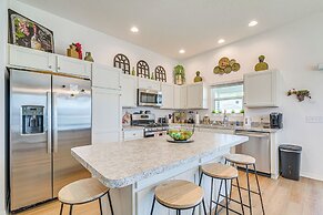 Furnished Lanai & Golf Cart: the Villages Home!