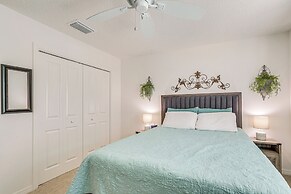 Furnished Lanai & Golf Cart: the Villages Home!