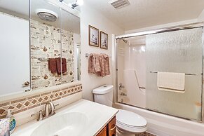 Hike & Golf: Family Home w/ Balcony in Pinetop!