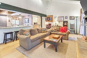 Hike & Golf: Family Home w/ Balcony in Pinetop!