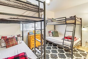 Hike & Golf: Family Home w/ Balcony in Pinetop!