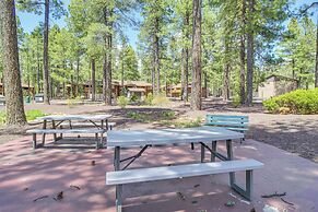 Hike & Golf: Family Home w/ Balcony in Pinetop!