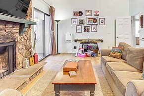 Hike & Golf: Family Home w/ Balcony in Pinetop!