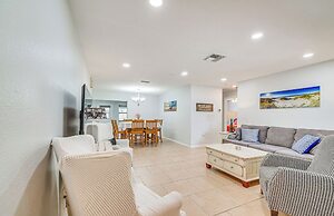 13 Mi to Hudson Beach: Spring Hill Home w/ Lanai