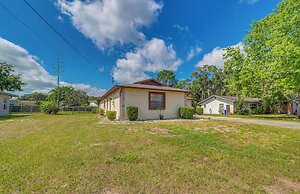 13 Mi to Hudson Beach: Spring Hill Home w/ Lanai