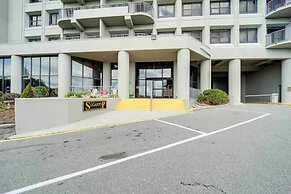 Overlooking Ski Slopes: Sugar Mountain Condo!