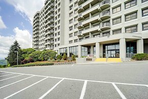 Overlooking Ski Slopes: Sugar Mountain Condo!