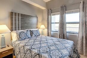 Overlooking Ski Slopes: Sugar Mountain Condo!