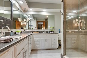 5-acre Graceland Family Home in West Des Moines