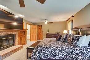 5-acre Graceland Family Home in West Des Moines