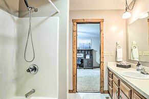 5-acre Graceland Family Home in West Des Moines