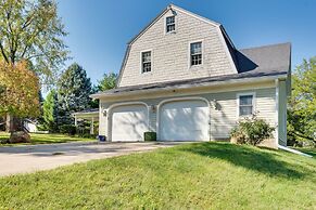 5-acre Graceland Family Home in West Des Moines