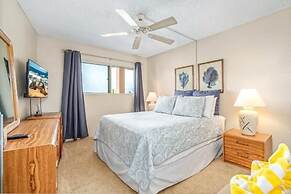 Menehune Shores, #517 1 Bedroom Condo by RedAwning