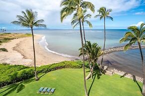 Menehune Shores, #517 1 Bedroom Condo by RedAwning