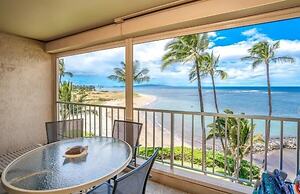 Menehune Shores, #517 1 Bedroom Condo by RedAwning