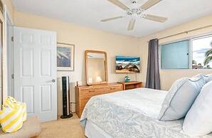 Menehune Shores, #517 1 Bedroom Condo by RedAwning