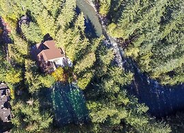 64sw - Pets Ok - Wood Stove - Sleeps 4 1 Bedroom Condo by RedAwning