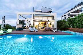 Island Villa Sani Sea View