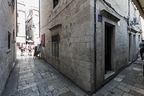 Apartment Tomasovic Old Town