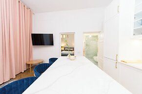 Wawel Castle Old Town Bigger p4you pl