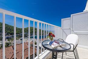 Green Hills Apartment