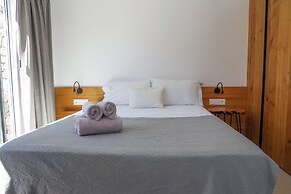 Cala Vadella Beachwalk Suites