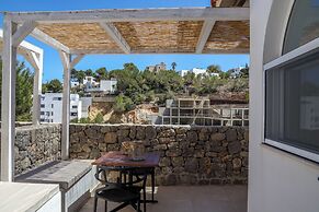 Cala Vadella Beachwalk Suites