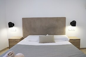 Cala Vadella Beachwalk Suites