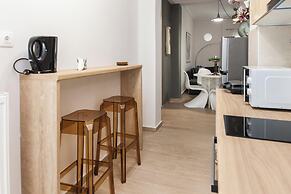 Exarhia Silver Moon with Acropolis View