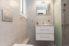 Exarhia Silver Moon with Acropolis View