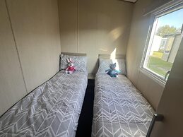 Immaculate 3-bed Static Caravan in Skegness