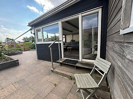4 Pers House Cecil With own Fishing Spot on a Dutch Chanel