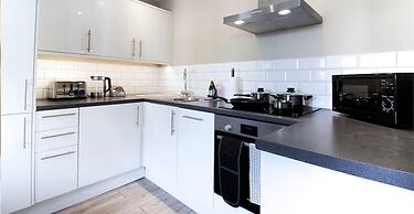 2 Bed 1 Bath Town Center Apartment