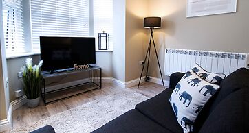 2 Bed 1 Bath Town Center Apartment