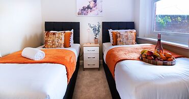 2 Bed 1 Bath Town Center Apartment