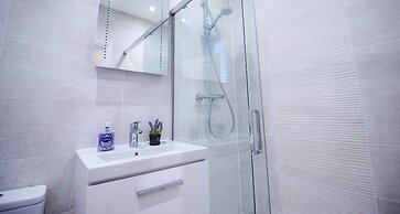 2 Bed 1 Bath Town Center Apartment