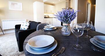 2 Bed 1 Bath Town Center Apartment