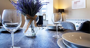 2 Bed 1 Bath Town Center Apartment