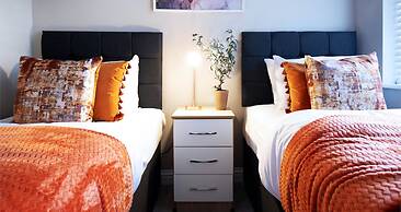 2 Bed 1 Bath Town Center Apartment