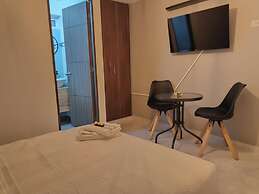 AC - House Laureles - Self Checking