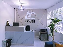 AC - House Laureles - Self Checking
