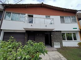 AC - House Laureles - Self Checking