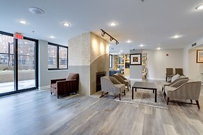 Fantastic Apt with City View at Ballston