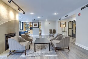 Fantastic Apt with City View at Ballston