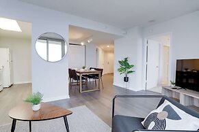 Fantastic Apt with City View at Ballston