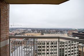 Fantastic Apt with City View at Ballston