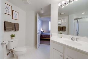 Fantastic Apt with City View at Ballston